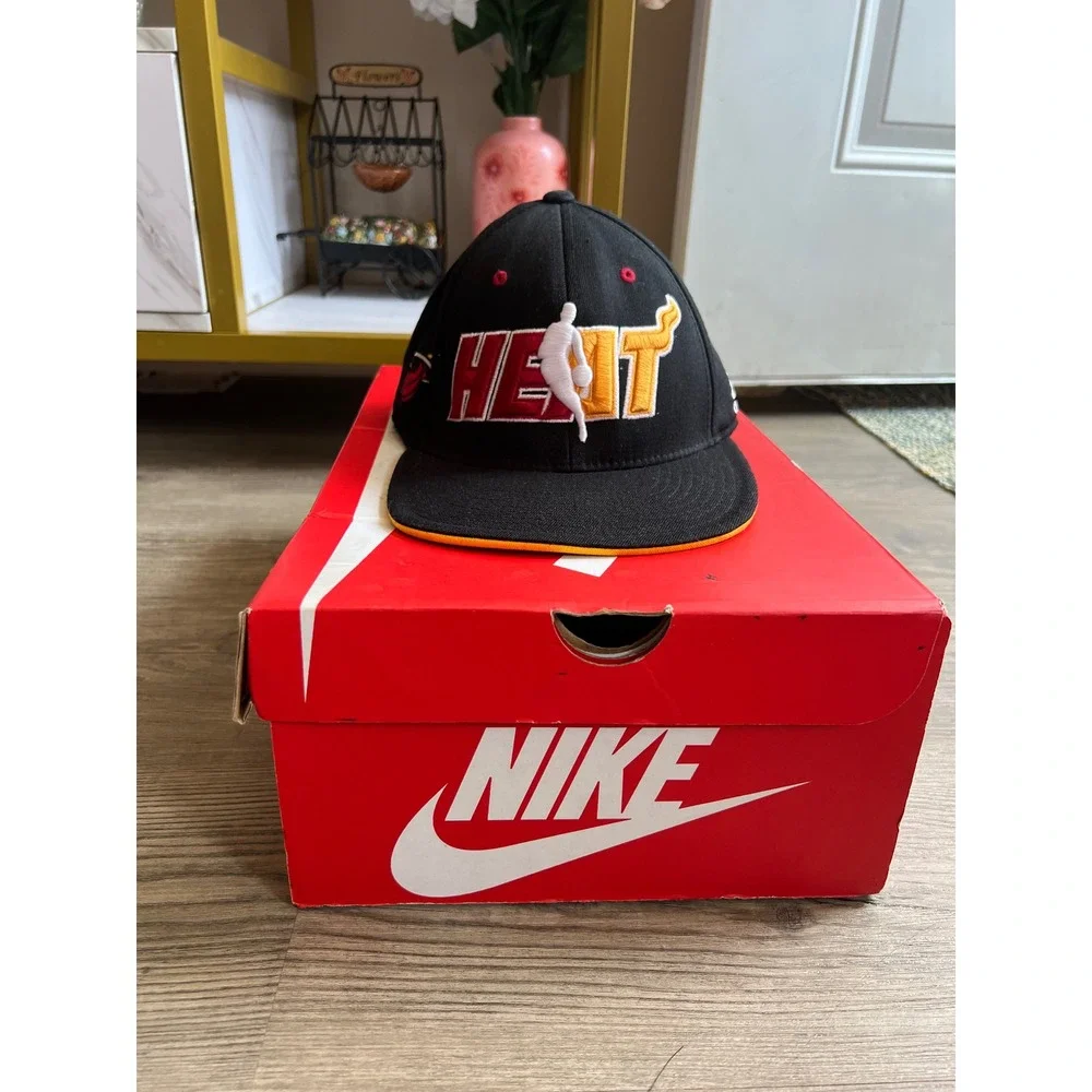 Adidas Miami Heat Men's SnapBack Official Draft Cap S/M Black